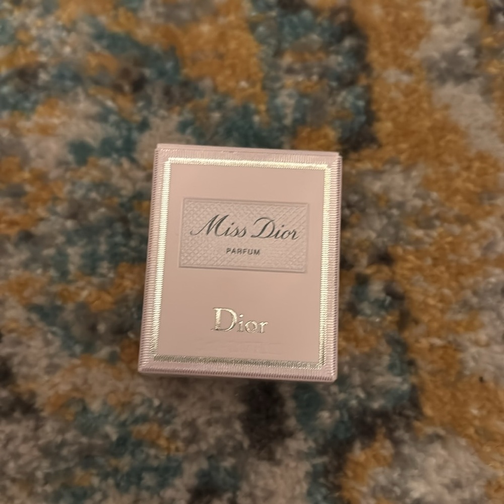 Dior Gift Set - Picture 6 of 8